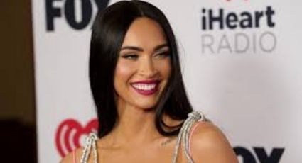 Megan Fox roba suspiros en esta mini falda y crop top que deja ver sus grandes curvas