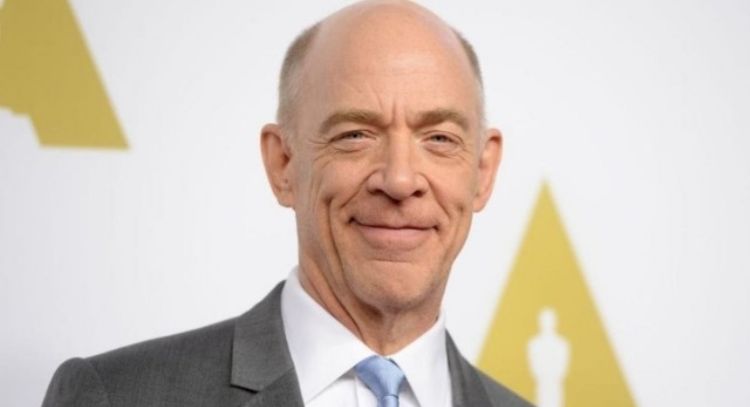 J.K. Simmons revela que fue una completa sorpresa para el que repitiera su papel como Jim Gordon