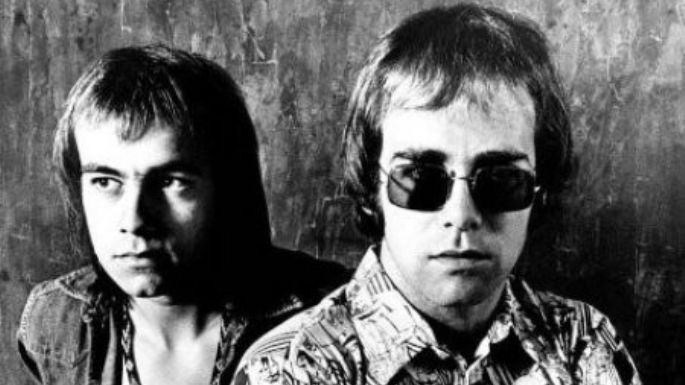 Elton John anuncia la reedición del 50 aniversario de su famoso disco 'Madman Across the Water'