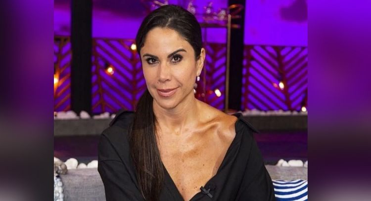 Paola Rojas enciende a toda Televisa con este coqueto look café y le llueven halagos