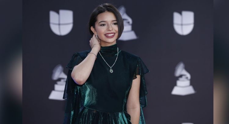 Ángela Aguilar demuestra su belleza con este destacado 'outfit' de día y deslumbra a todo Instagram