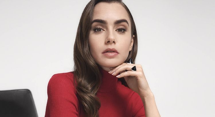 Esta es la canción que Phil Collins le escribió a Lily Collins y es muy famosa