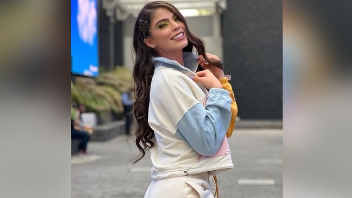 Esmeralda Ugalde impacta a millones en Instagram al asolearse en coqueto bikini azul