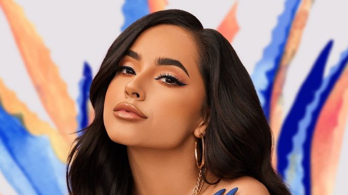 Becky G muestra el cariño hacía un antiguo amor con el nuevo video de 'Bailé Con Mi Ex'