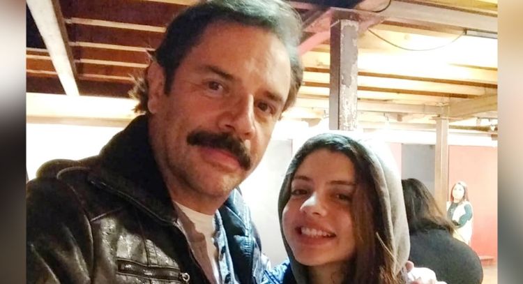 Daniela Parra pone a la venta alcancías hechas por presos para apoyar a su padre