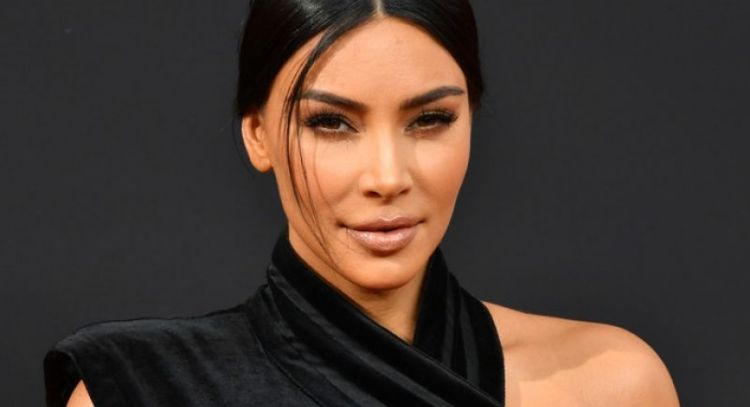 Kim Kardashian posa con increíble look deportivo y enamora a todo Instagram