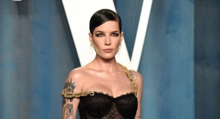 Halsey afirma que está a punto de lanzar nueva música pero bajo estas condiciones de su sello
