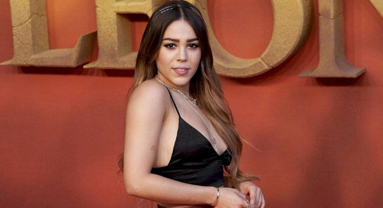Danna Paola saca el glamour y posa con encantador conjunto rojo en Instagram