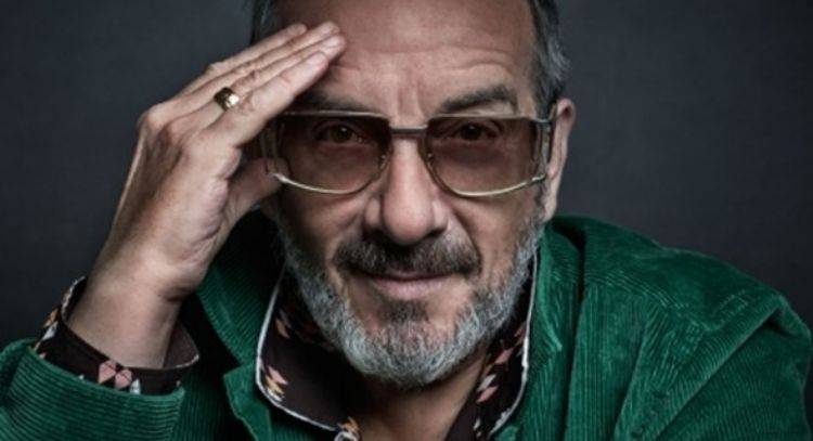 Elvis Costello se reúne con su antiguo compañero de banda para lanzar un nostálgico nuevo LP