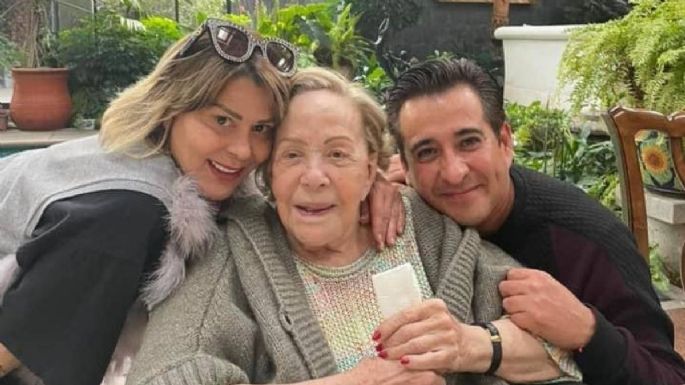 Productor de obra en la que estaba Silvia Pinal, es demandado por abuso sexual