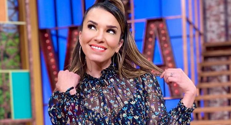 FOTO: Laura G luce encantador outfit rosa y deslumbra a todo TV Azteca