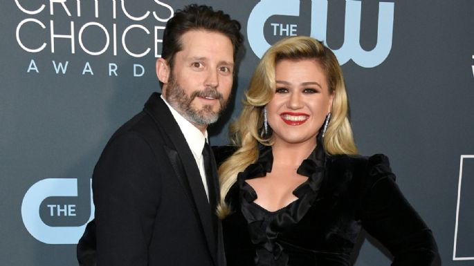 Exesposo de Kelly Clarkson la demanda para exigirle esto sobre el rancho de la cantante