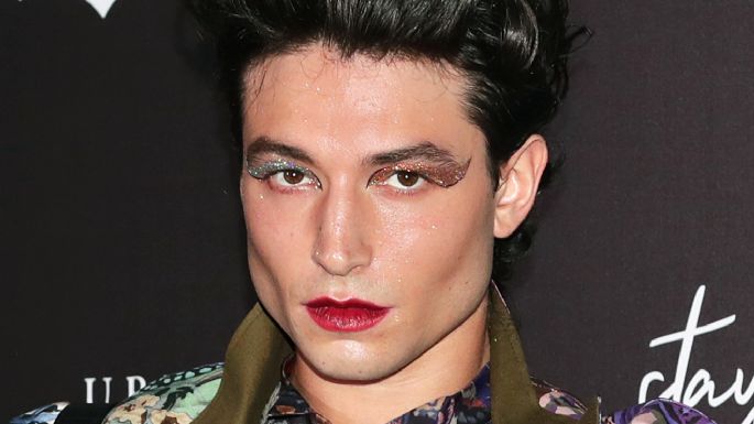 Ezra Miller de vuelta en el escándalo; lo acusan de drogar a menor de edad y "lavarle el cerebro"