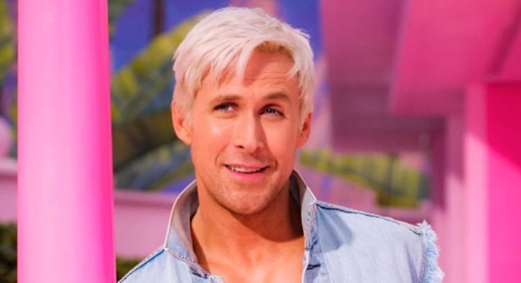 Ryan Gosling se convierte en Ken en la nueva foto de 'Barbie', cinta protagonizada por Margot Robbie