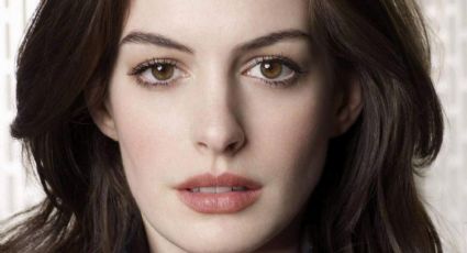 Anne Hathaway revela de qué estrella cancelada aún es fan y sobre si es "viajera del tiempo"