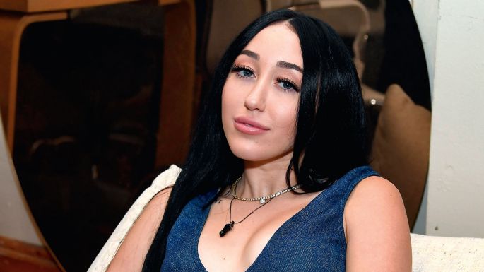 Noah Cyrus es vista con su nuevo novio el diseñador alemán Pinkus y lucen fantásticos juntos