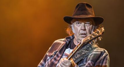 Neil Young anuncia el álbum en vivo 'Noise & Flowers' grabado durante su gira 'Amazing' de 2019