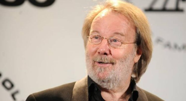 Mira a Benny Andersson de ABBA hacer un sorprendente cover de 'Learn to Fly' de Foo Fighters