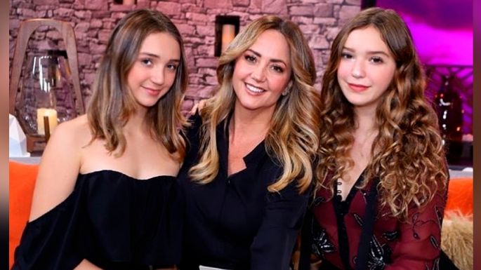 Andrea Legarreta comparte tierna FOTO de sus hijas y enamora a toda Televisa