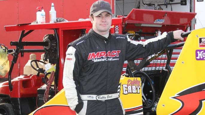 Luto en NASCAR: Asesinan al corredor Bobby East; Policía balea a su atacante