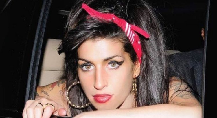 FOTOS: Hoy se cumplen 11 años de la muerte de la fabulosa Amy Winehouse; Así fue su vida