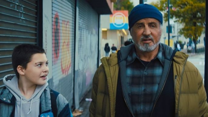 'Samaritano': Mira a Sylvester Stallone convertirse en un superhéroe retirado en este nuevo filme
