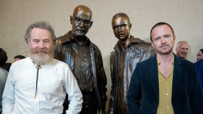 'Breaking Bad': Mira a Bryan Cranston y Aaron Paul asistir a la inauguración de sus estatuas