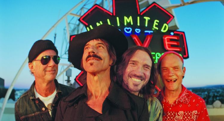 Los Red Hot Chili Peppers lanzan un psicodélico videoclip de su canción 'Tippa My Tongue'