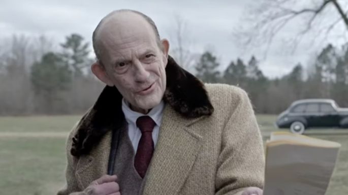 Christopher Lloyd regresa al cine en el trailer de la película de terror 'Spirit Halloween'