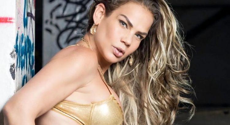 Niurka Marcos eleva la temperatura al ejercitarse en diminuto traje de baño