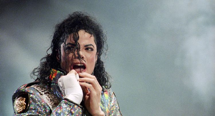 Revelan que Michael Jackson tenía 19 identidades falsas para obtener drogas