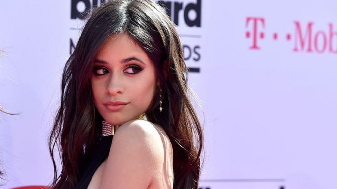 FOTO: Camila Cabelllo se enfunda en entallado outfit blanco y deleita las redes