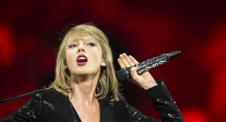 Taylor Swift revela tres portadas adicionales para su próximo LP 'Midnights'; míralas a continuación