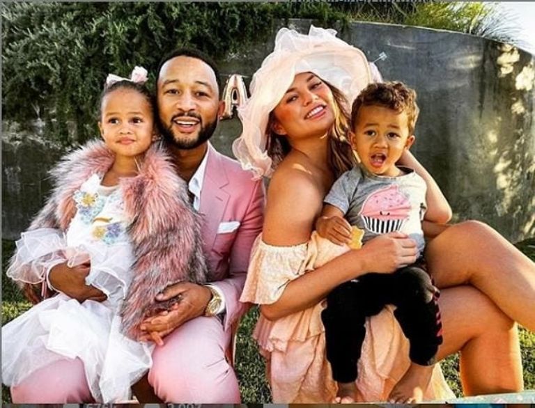 Familia John Legend