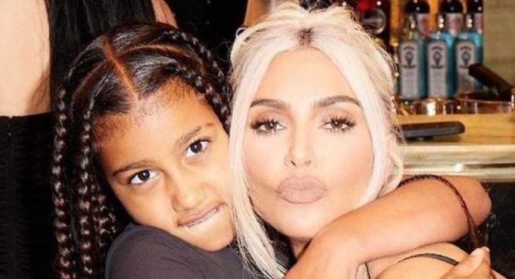Kim Kardashian revela cómo sus luchas en el "baby bar" fortalecieron su relación con su hija North