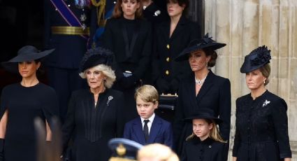 FOTO: Princesa Charlotte llora devastada en funeral de Reina Isabel II; Kate Middleton la consuela