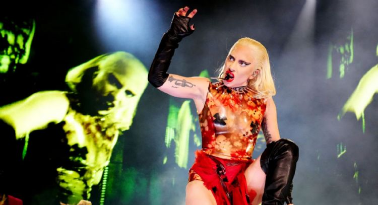 Interrumpen concierto de Lady Gaga por tormenta eléctrica; la cantante se disculpa y rompe en llanto