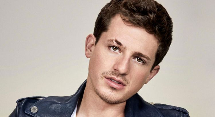 Charlie Puth lanza su nueva canción 'Smells Like Me' donde reflexiona la pérdida de una relación
