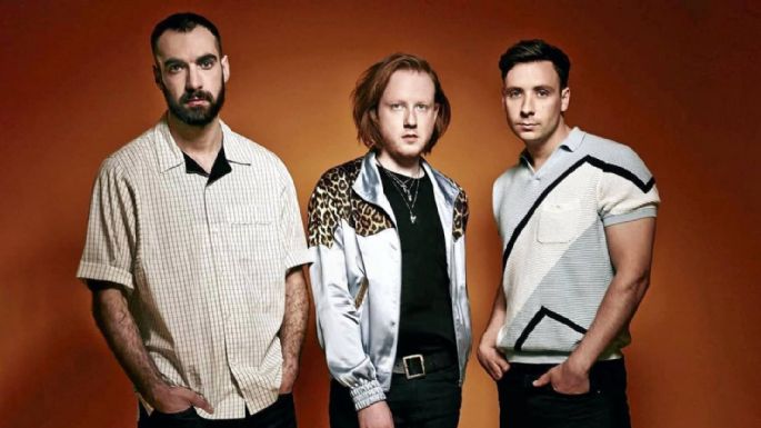 Two Door Cinema Club cancelan su participación en el Corona Capital por una terrible enfermedad