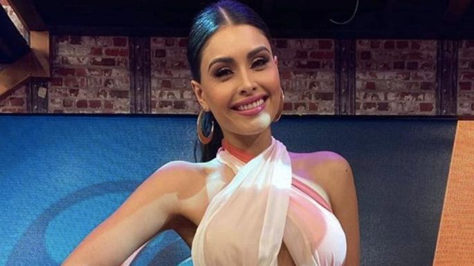 Kristal Silva regresa al programa 'VLA' y presume figura con increíble vestido claro desde TV Azteca