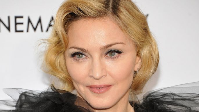 Madonna impacta al quitarse las cejas y traer el cabello rojo