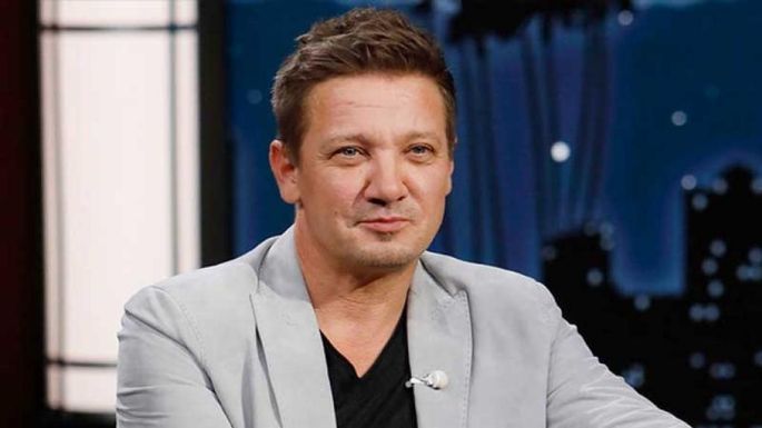 Hermana de Jeremy Renner da actualización favorable de su estado de salud