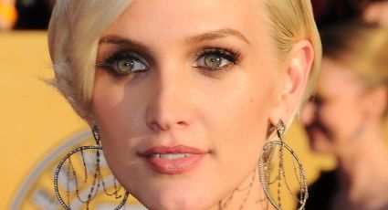 Ashlee Simpson revela cómo reaccionó cuando a su hijo menor de edad le ofrecieron vino