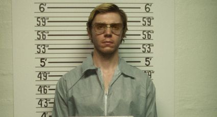 Madre de una víctima de Dahmer arremete contra los Globos de Oro por premiar a Evan Peters