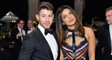 Priyanka Chopra luce como una diosa en este vestido sin tirantes con Nick JOnas