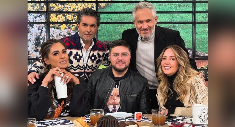 Tras 30 años en Televisa y perder exclusividad, conductor deja 'Hoy' y él lo reemplaza