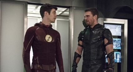 'The Flash' le da la bienvenida a Green Arrow, Kid Flash y Spartan en una imagen de la temporada 9