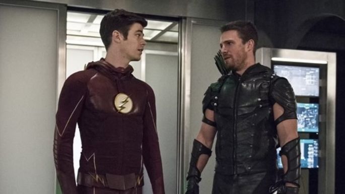 'The Flash' le da la bienvenida a Green Arrow, Kid Flash y Spartan en una imagen de la temporada 9