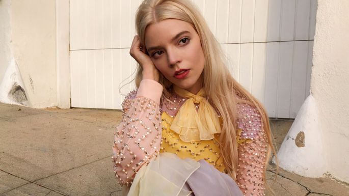 Anya Taylor-Joy roba suspiros con vestido transparente de Dior para evento