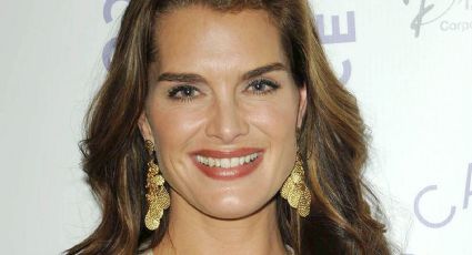 Brooke Shields posa con su yo más joven para poster de su nuevo documental 'Pretty Baby'